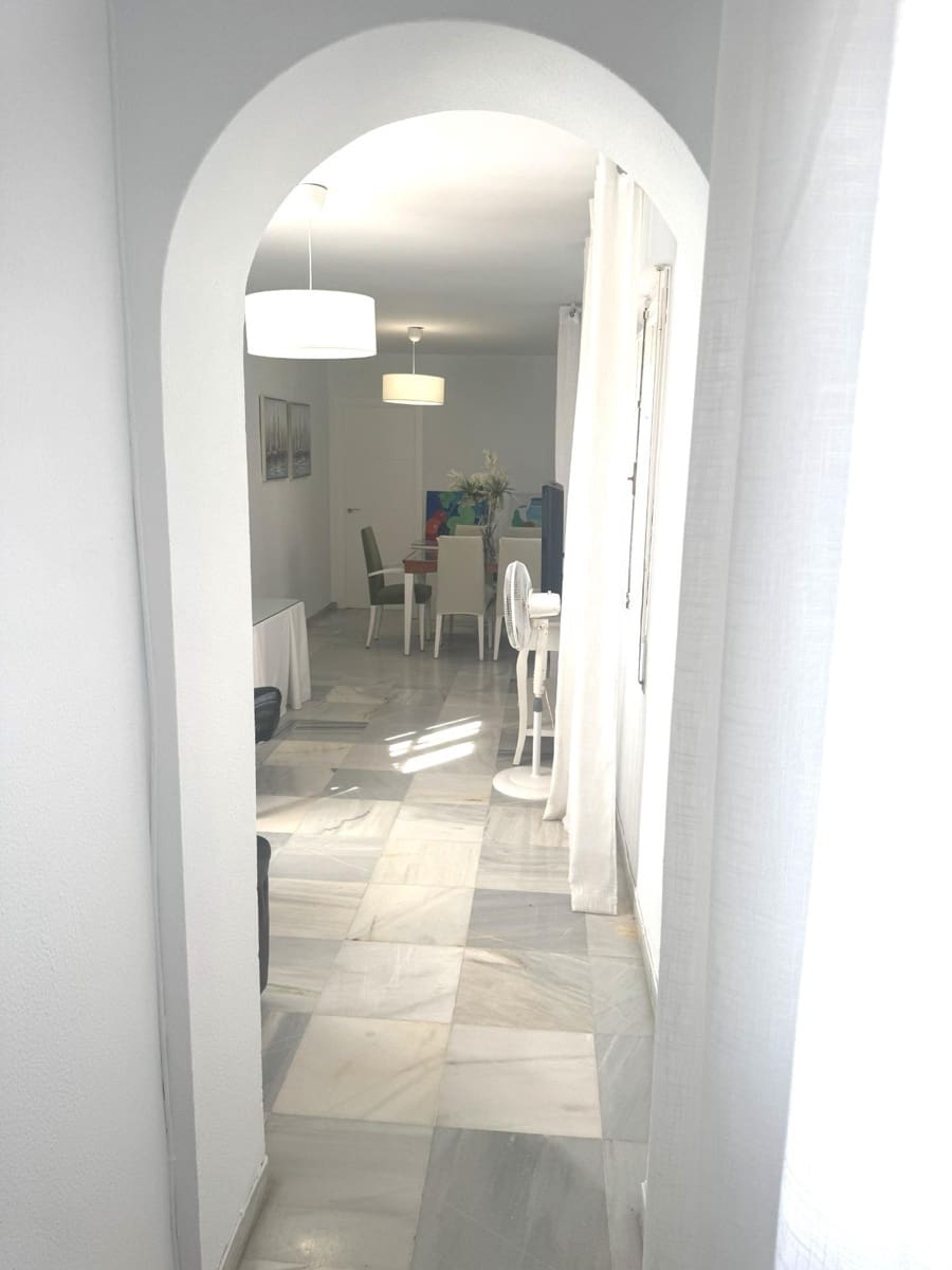 2 bedroom Flat for sale in El Puerto de Santa Maria - € 199,000 (Ref: 9437187)