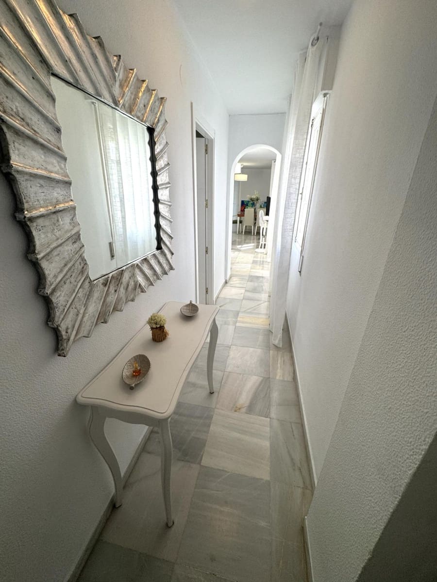 2 bedroom Flat for sale in El Puerto de Santa Maria - € 199,000 (Ref: 9437187)