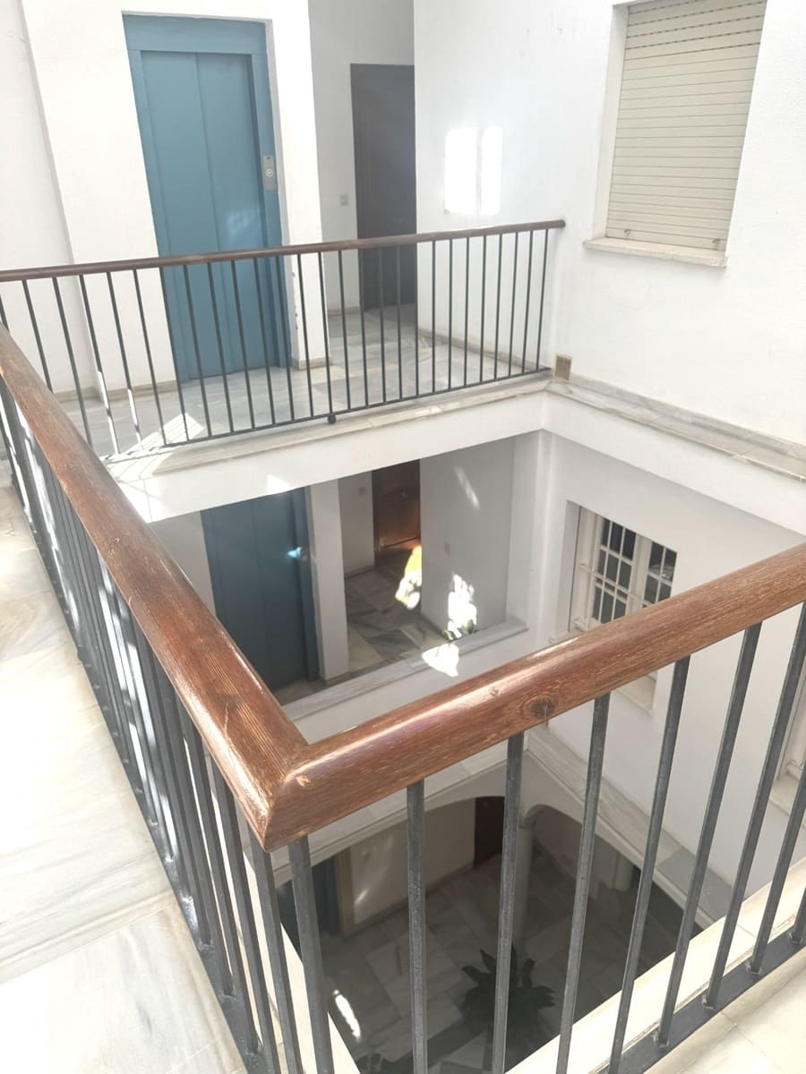 2 bedroom Flat for sale in El Puerto de Santa Maria - € 199,000 (Ref: 9437187)