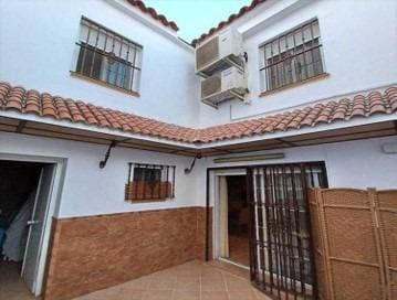 3 sovrum Radhus till salu i Sevilla stad - 330 000 € (Ref: 9437189)