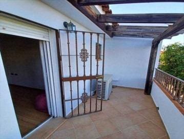 3 sovrum Radhus till salu i Sevilla stad - 330 000 € (Ref: 9437189)