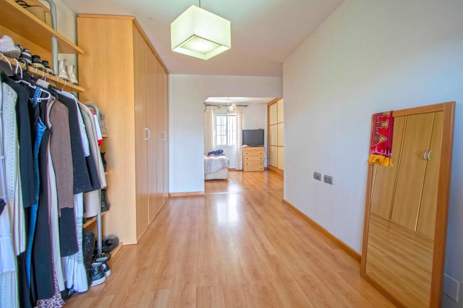 3 sovrum Radhus till salu i Sevilla stad - 330 000 € (Ref: 9437189)