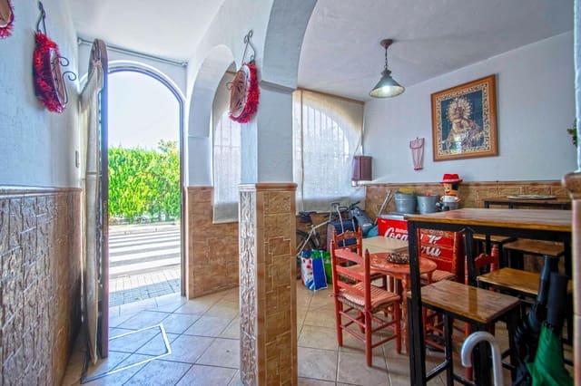 3 soveværelse Rækkehus til salg i Sevilla by - € 330.000 (Ref: 9437189)