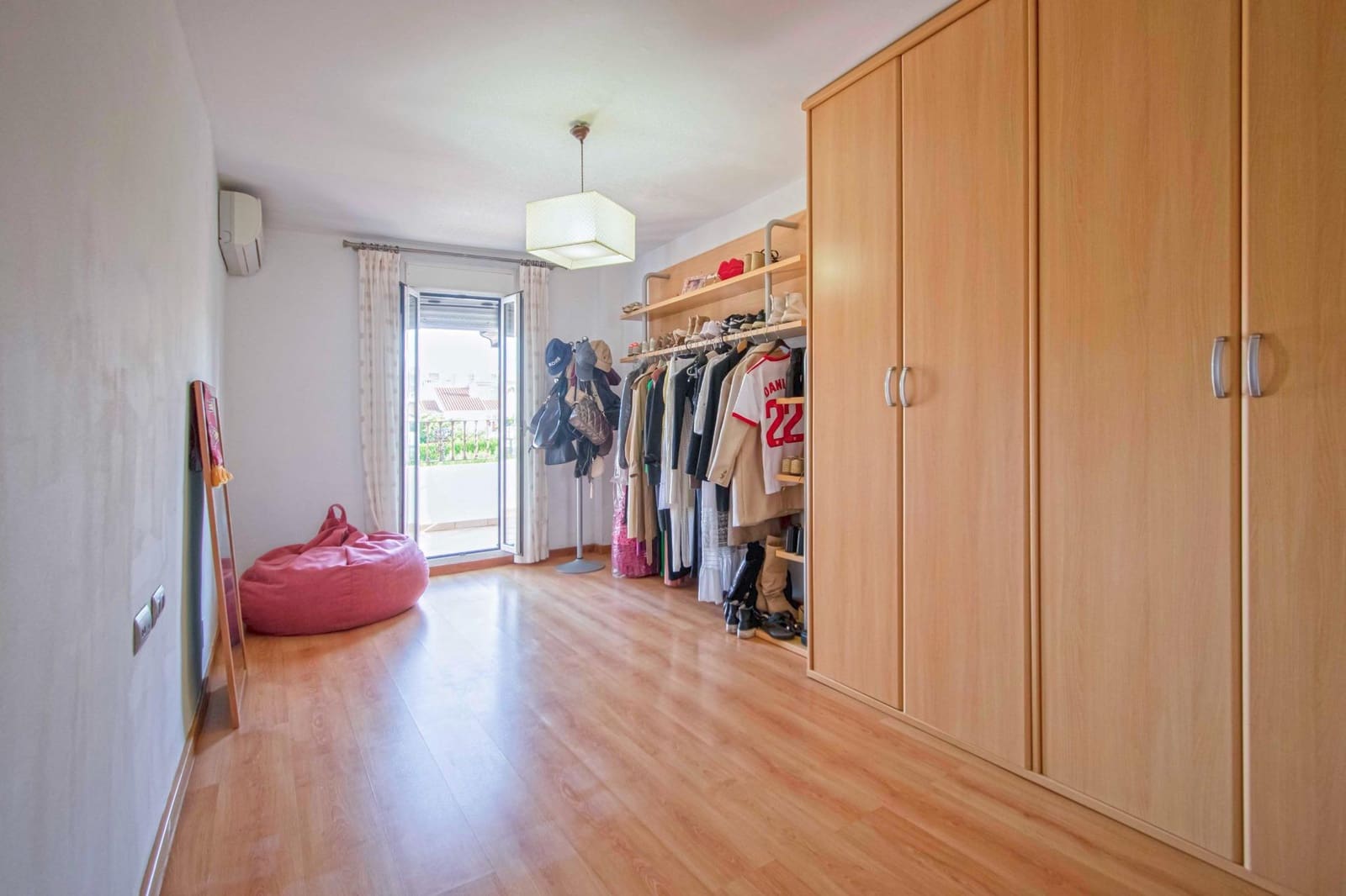 3 sovrum Radhus till salu i Sevilla stad - 330 000 € (Ref: 9437189)