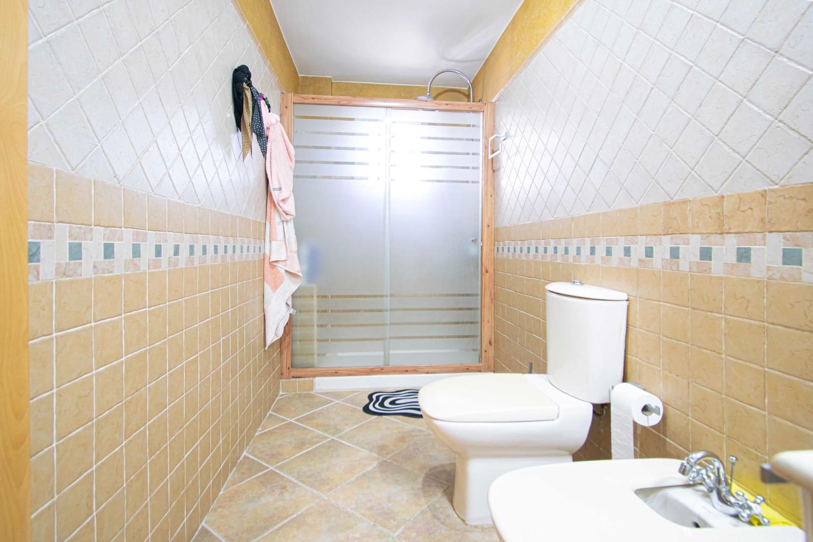 3 sovrum Radhus till salu i Sevilla stad - 330 000 € (Ref: 9437189)