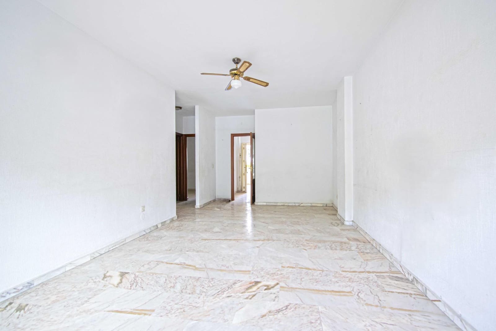 2 soverom Leilighet til salgs i Sevilla by med garasje - € 189 000 (Ref: 9437190)