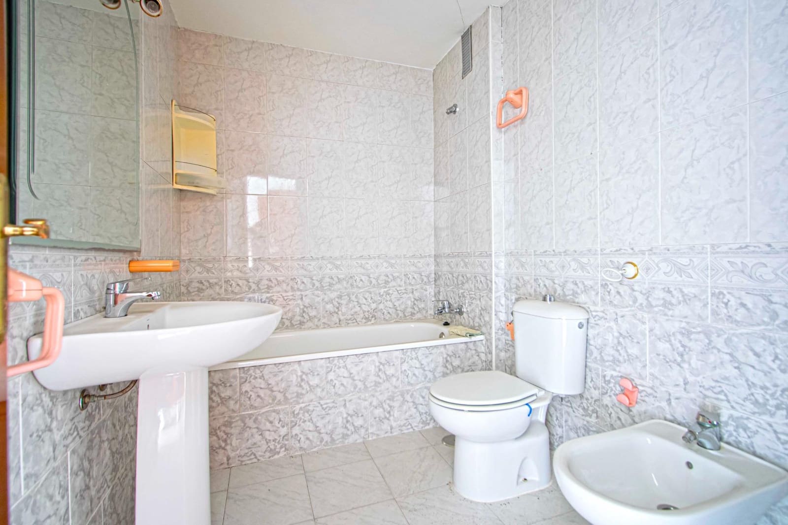 2 soverom Leilighet til salgs i Sevilla by med garasje - € 189 000 (Ref: 9437190)