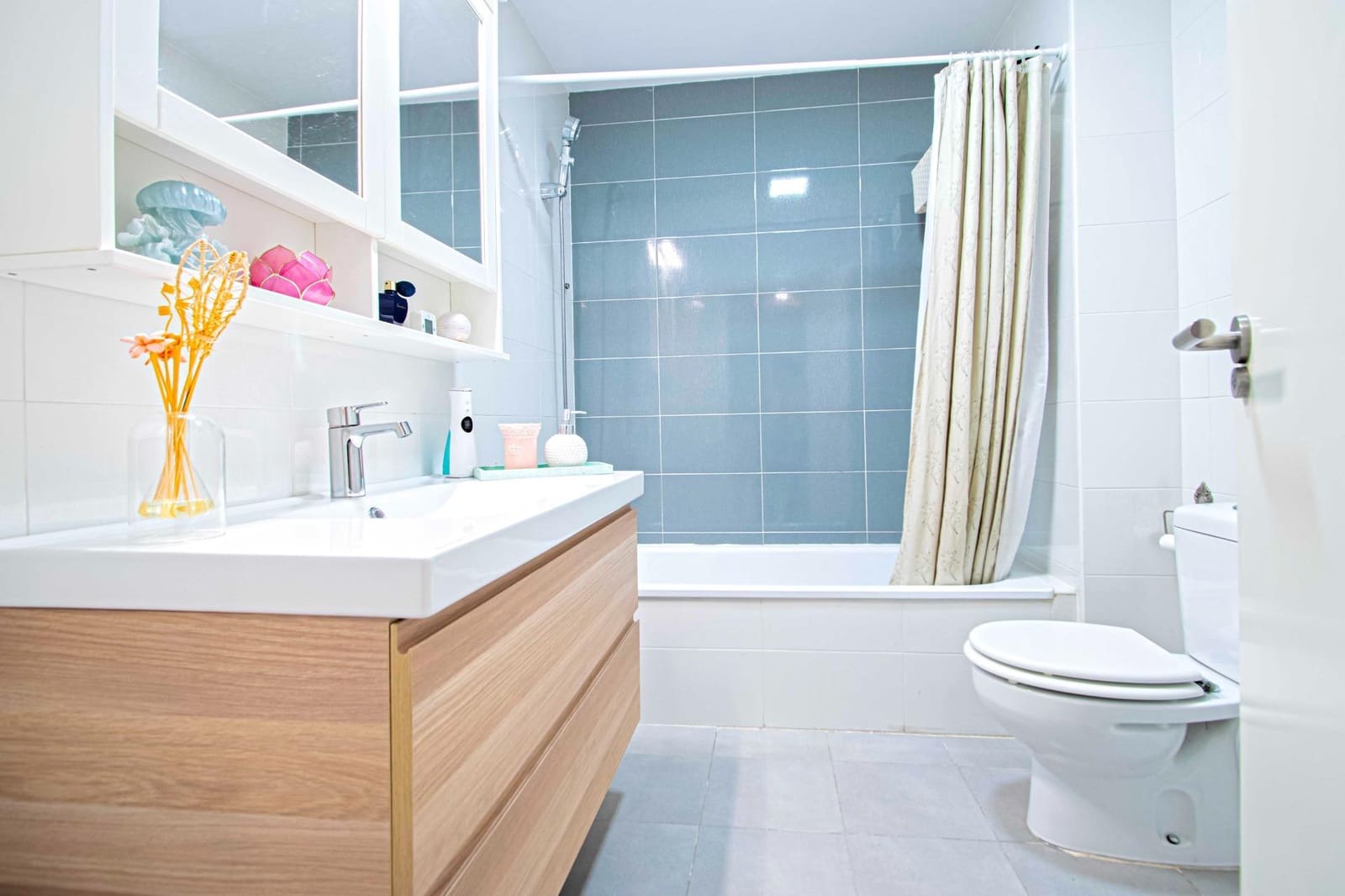 3 slaapkamer Flat te koop in Tomares met garage - € 245.000 (Ref: 9440599)