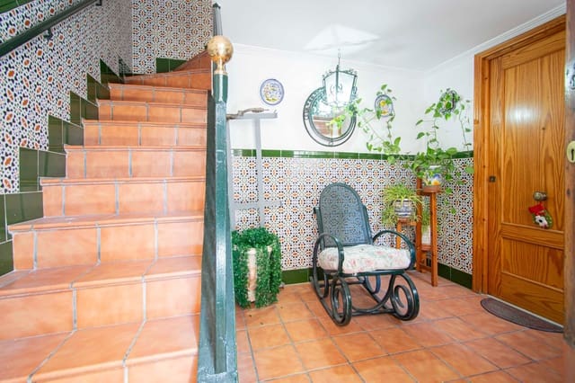 5 soveværelse Rækkehus til salg i Sevilla by - € 835.000 (Ref: 9440601)