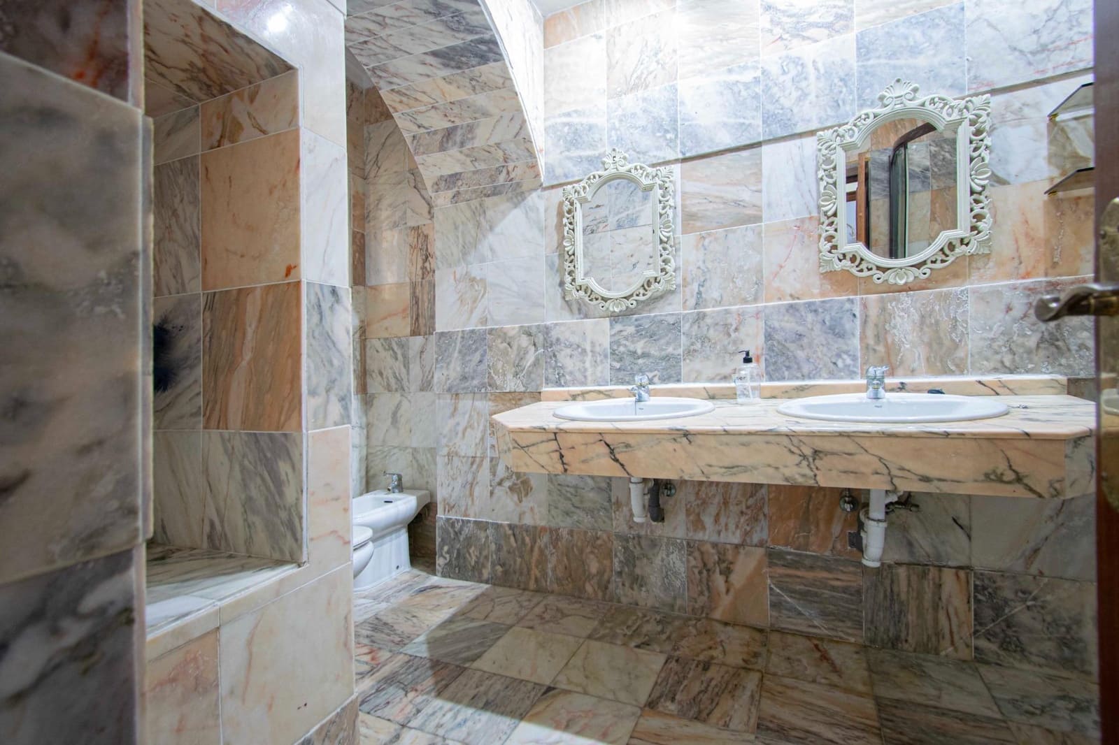 3 Zimmer Apartment zu verkaufen in Sevilla Stadt - 360.000 € (Ref: 9446431)