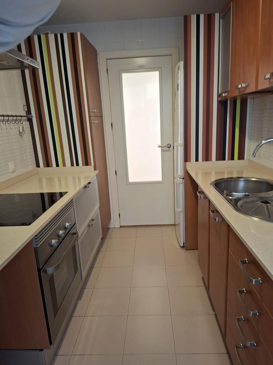 3 sovrum Lägenhet till salu i Sevilla stad med garage - 228 000 € (Ref: 9451083)