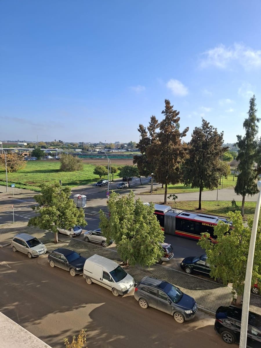 3 sovrum Lägenhet till salu i Sevilla stad med garage - 228 000 € (Ref: 9451083)