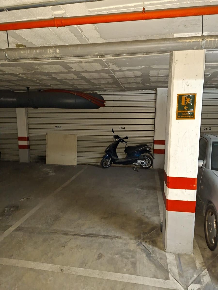 3 sovrum Lägenhet till salu i Sevilla stad med garage - 228 000 € (Ref: 9451083)