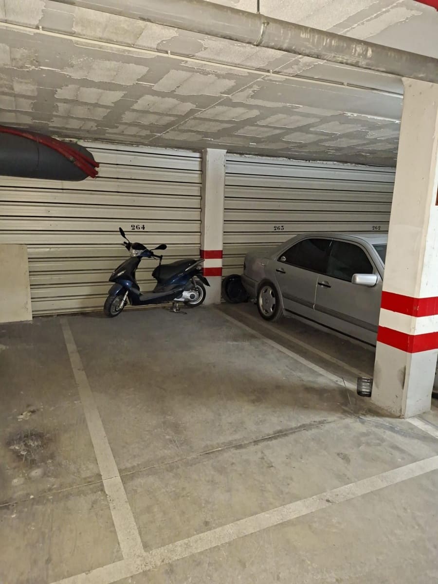 3 sovrum Lägenhet till salu i Sevilla stad med garage - 228 000 € (Ref: 9451083)