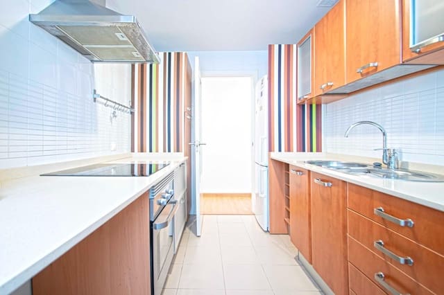 3 bedroom Flat for sale in Seville city with garage - € 228,000 (Ref: 9451083)