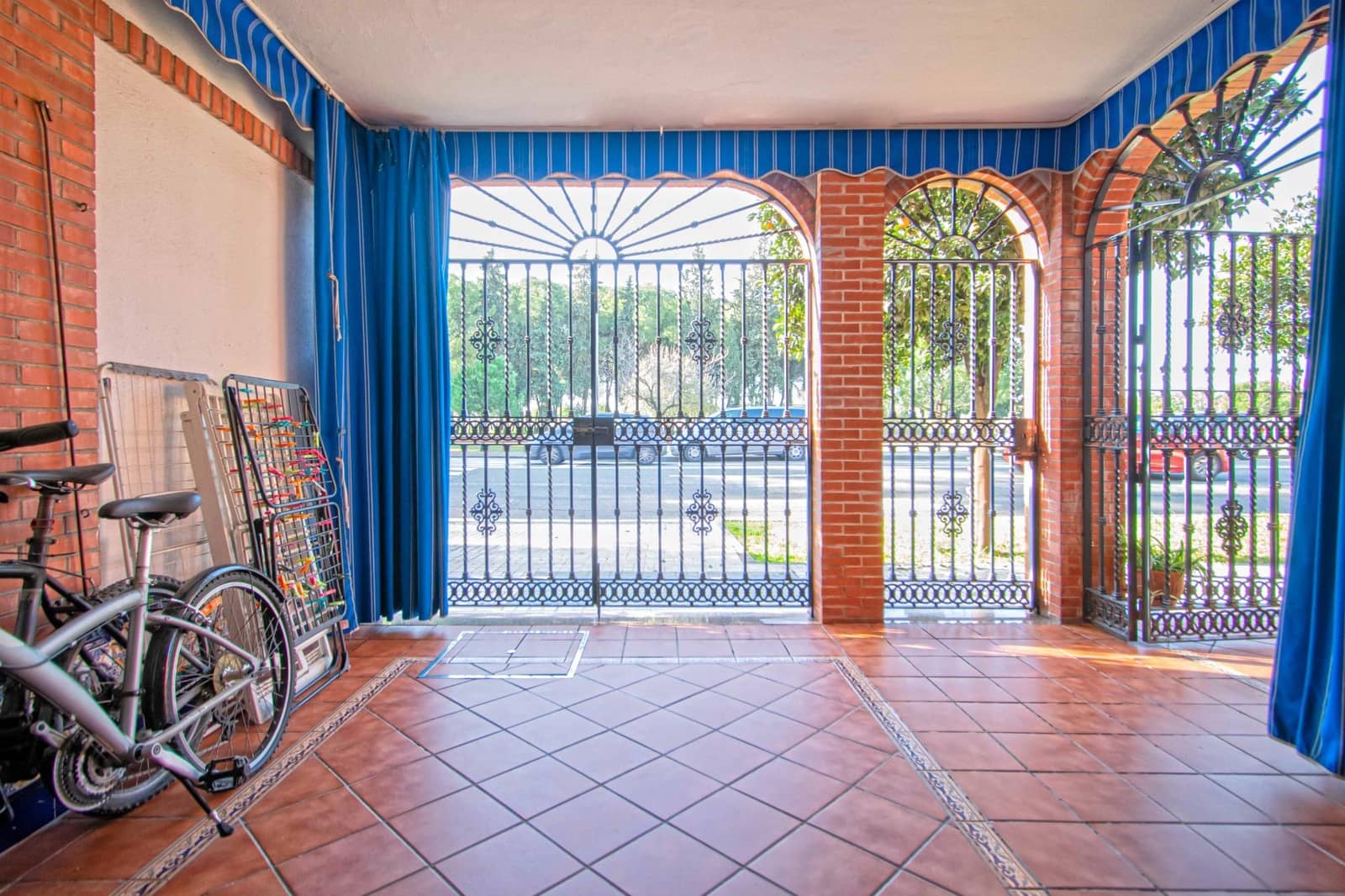 5 sypialnia Dom szeregowy na sprzedaż w Miasto Sewilla - 363 000 € (Ref: 9452204)