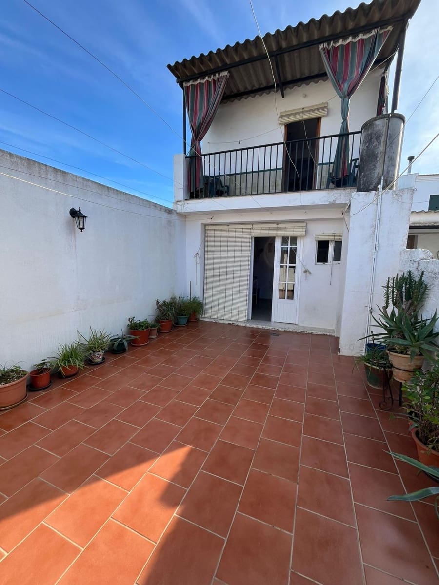 4 slaapkamer Huis te koop in Pilas - € 130.000 (Ref: 9452210)