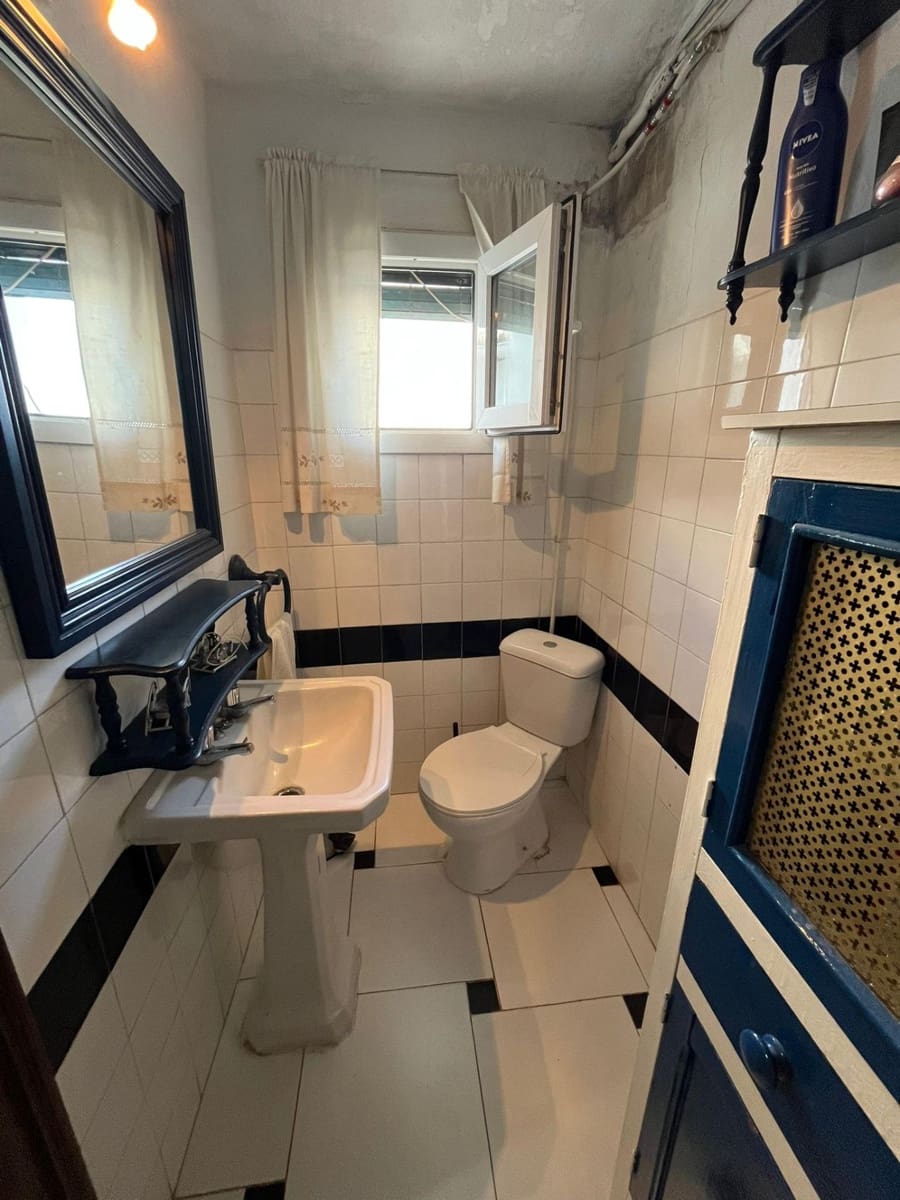 4 slaapkamer Huis te koop in Pilas - € 130.000 (Ref: 9452210)