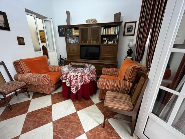 4 slaapkamer Huis te koop in Pilas - € 130.000 (Ref: 9452210)