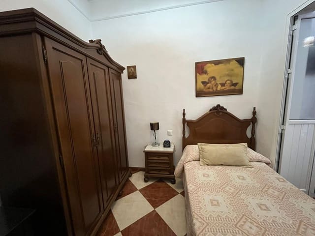 4 slaapkamer Huis te koop in Pilas - € 130.000 (Ref: 9452210)