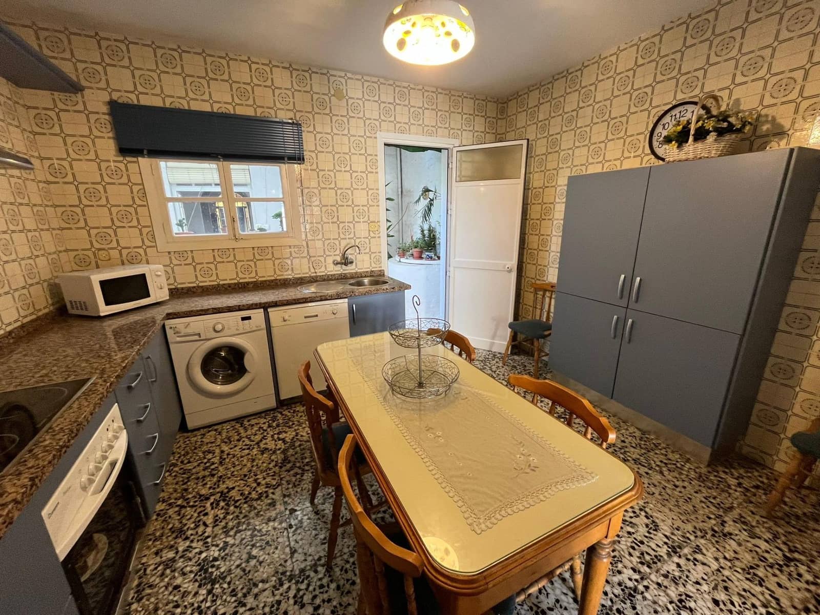 4 slaapkamer Huis te koop in Pilas - € 130.000 (Ref: 9452210)