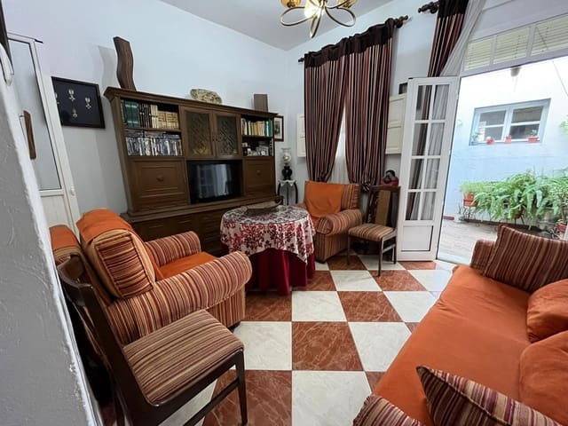 4 slaapkamer Huis te koop in Pilas - € 130.000 (Ref: 9452210)