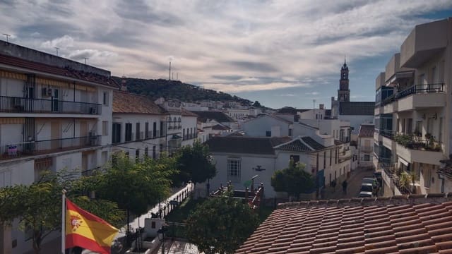 3 sovrum Hus till salu i Constantina med garage - 115 000 € (Ref: 9452211)