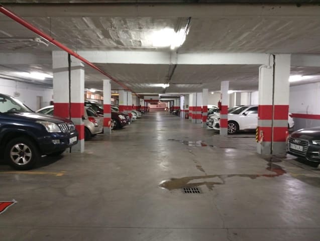 Garage till salu i Sevilla stad - 21 700 € (Ref: 9456342)