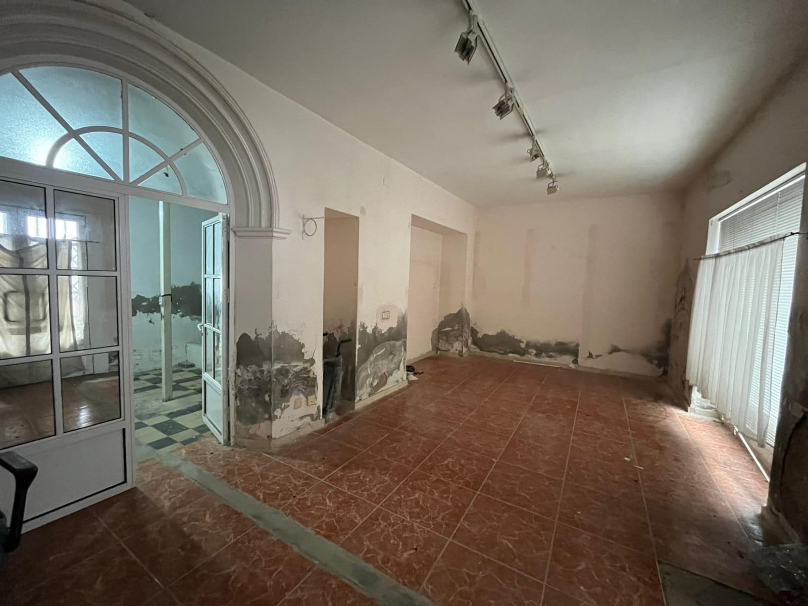 4 sypialnia Dom na sprzedaż w La Palma del Condado - 180 000 € (Ref: 9456345)