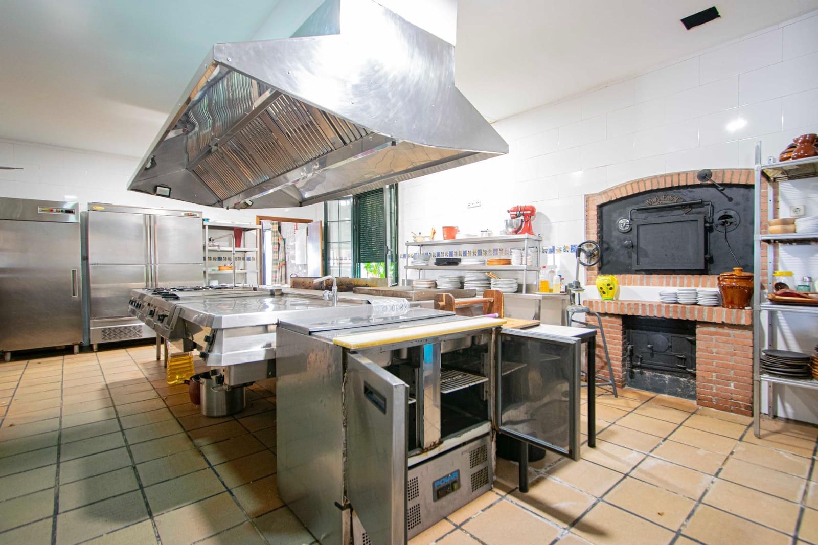 3 sypialnia Komercyjne na sprzedaż w Castilblanco de los Arroyos z garażem - 699 000 € (Ref: 9462436)