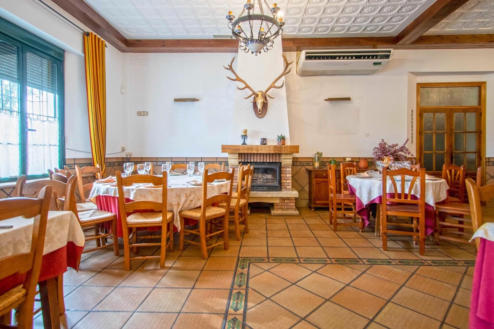 3 sypialnia Komercyjne na sprzedaż w Castilblanco de los Arroyos z garażem - 699 000 € (Ref: 9462436)