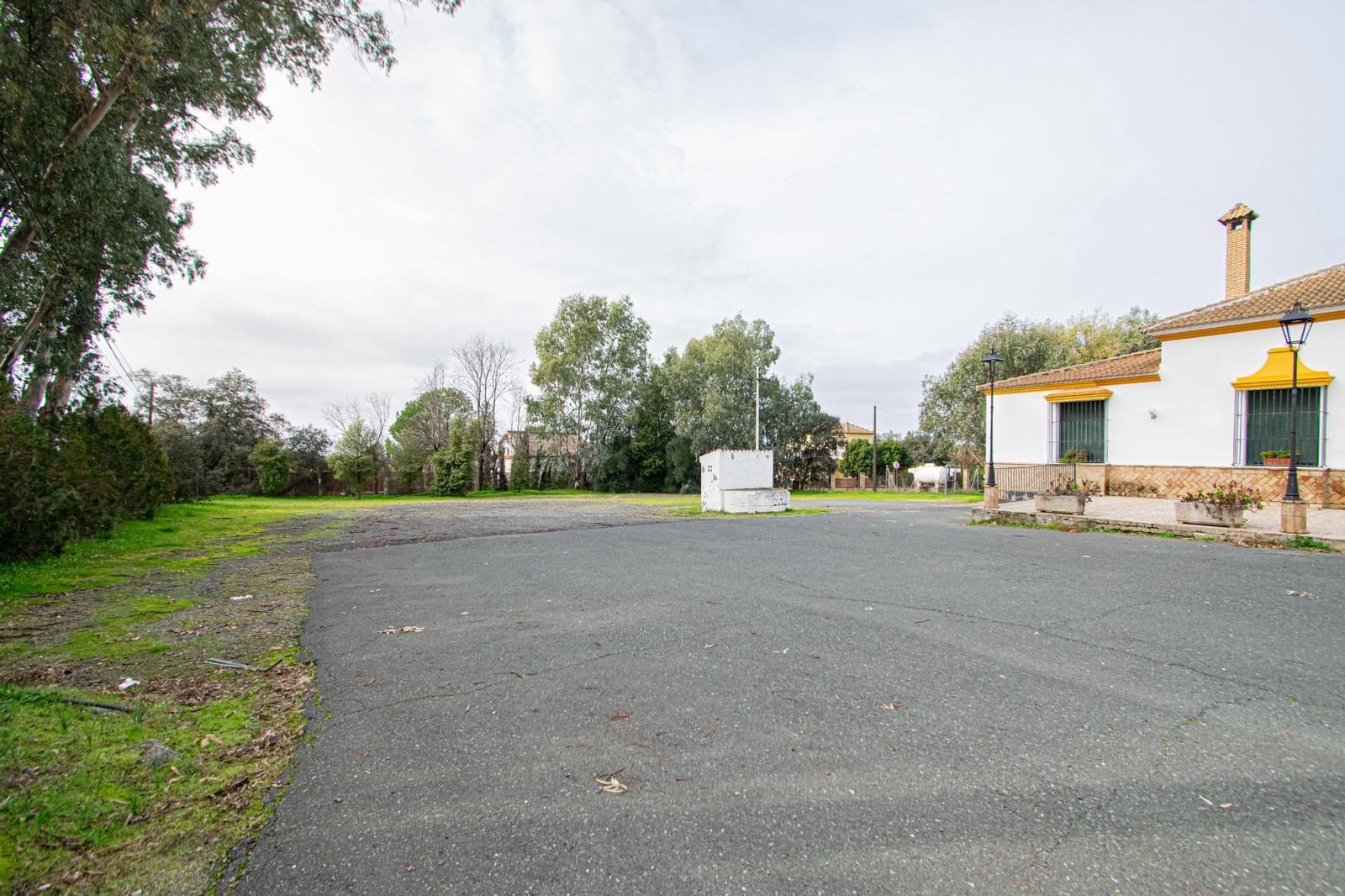 3 sypialnia Komercyjne na sprzedaż w Castilblanco de los Arroyos z garażem - 699 000 € (Ref: 9462436)