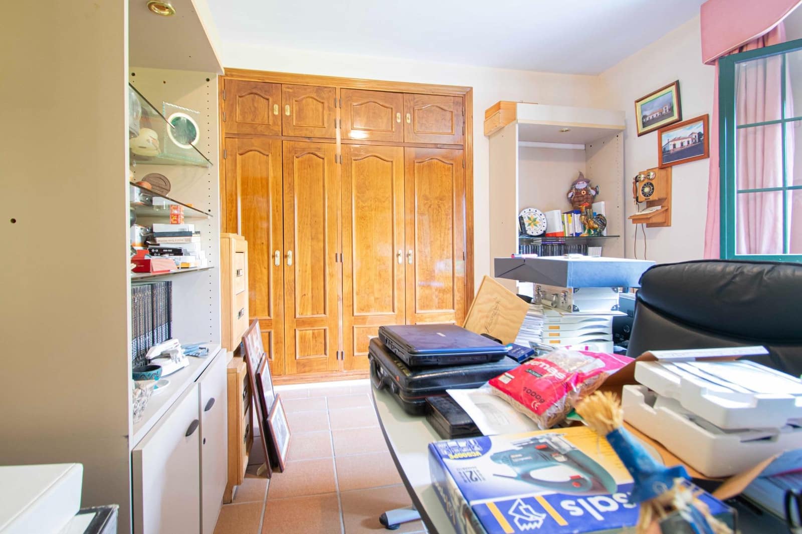 3 bedroom Commercial for sale in Castilblanco de los Arroyos with garage - € 699,000 (Ref: 9462436)