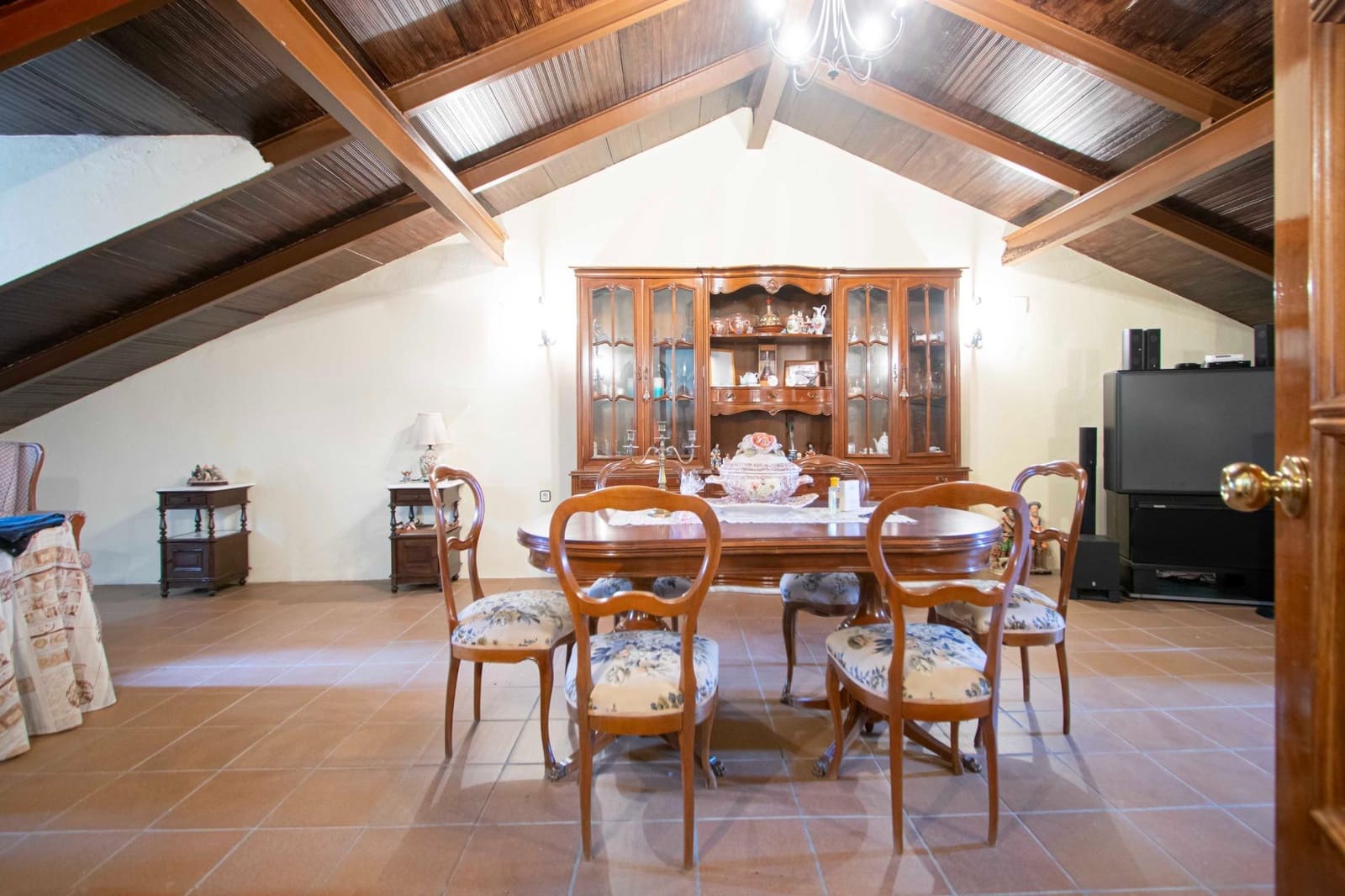 3 bedroom Commercial for sale in Castilblanco de los Arroyos with garage - € 699,000 (Ref: 9462436)