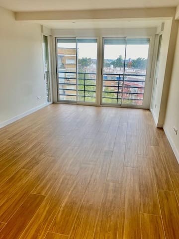 3 slaapkamer Flat te huur in Sevilla stad met zwembad - € 1.650 (Ref: 9468523)