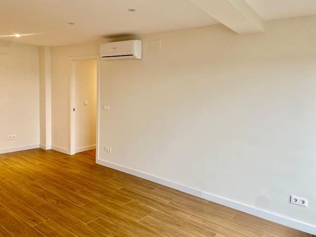 3 slaapkamer Flat te huur in Sevilla stad met zwembad - € 1.650 (Ref: 9468523)