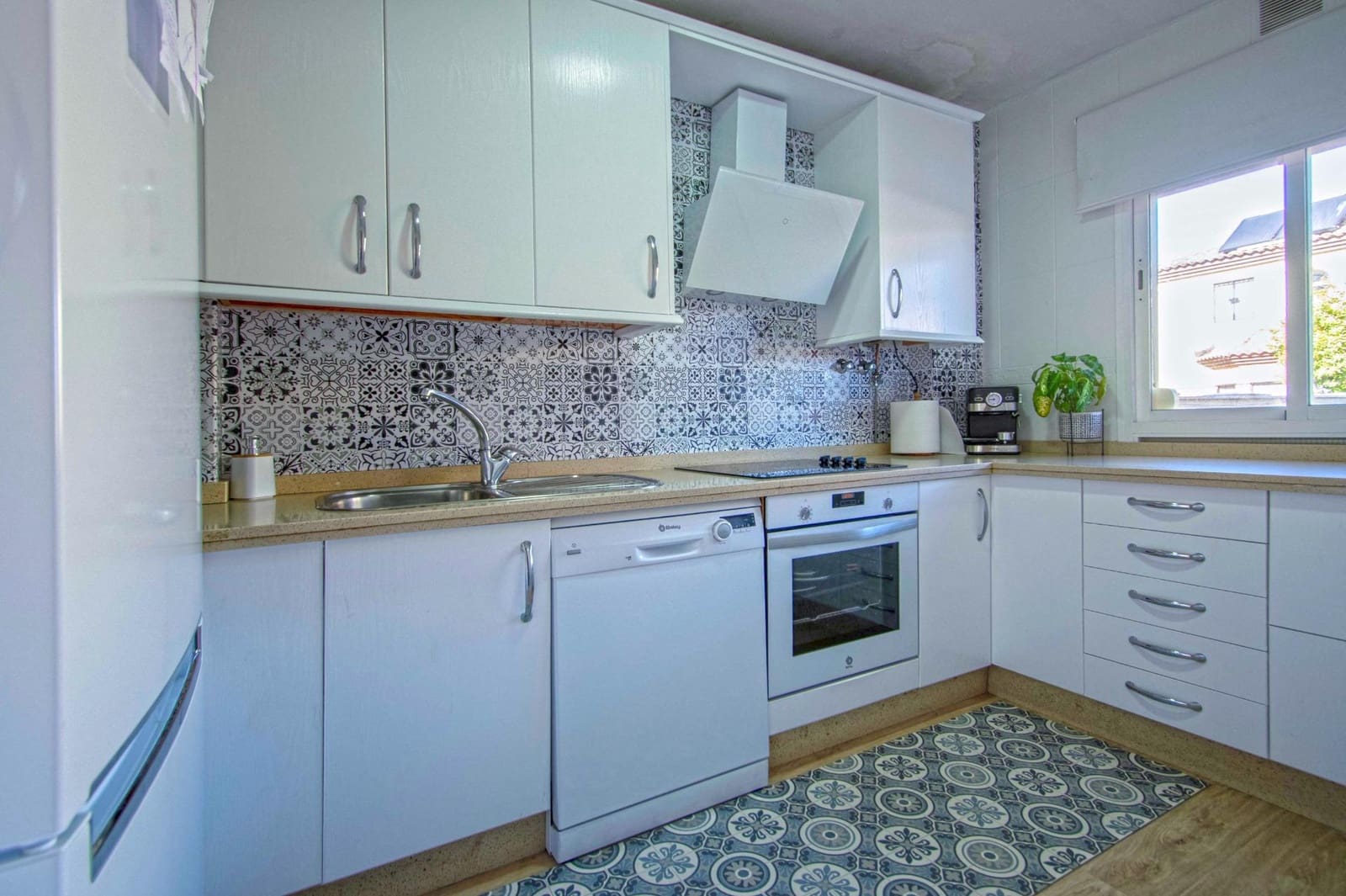 Adosado de 4 habitaciones en Mairena del Aljarafe en venta - 290.000 € (Ref: 9473036)