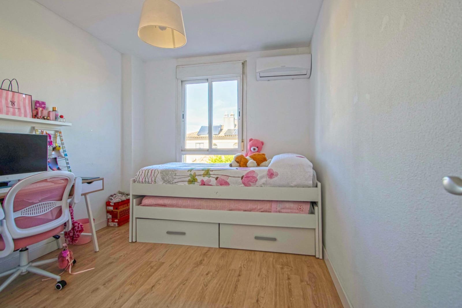 Adosado de 4 habitaciones en Mairena del Aljarafe en venta - 290.000 € (Ref: 9473036)