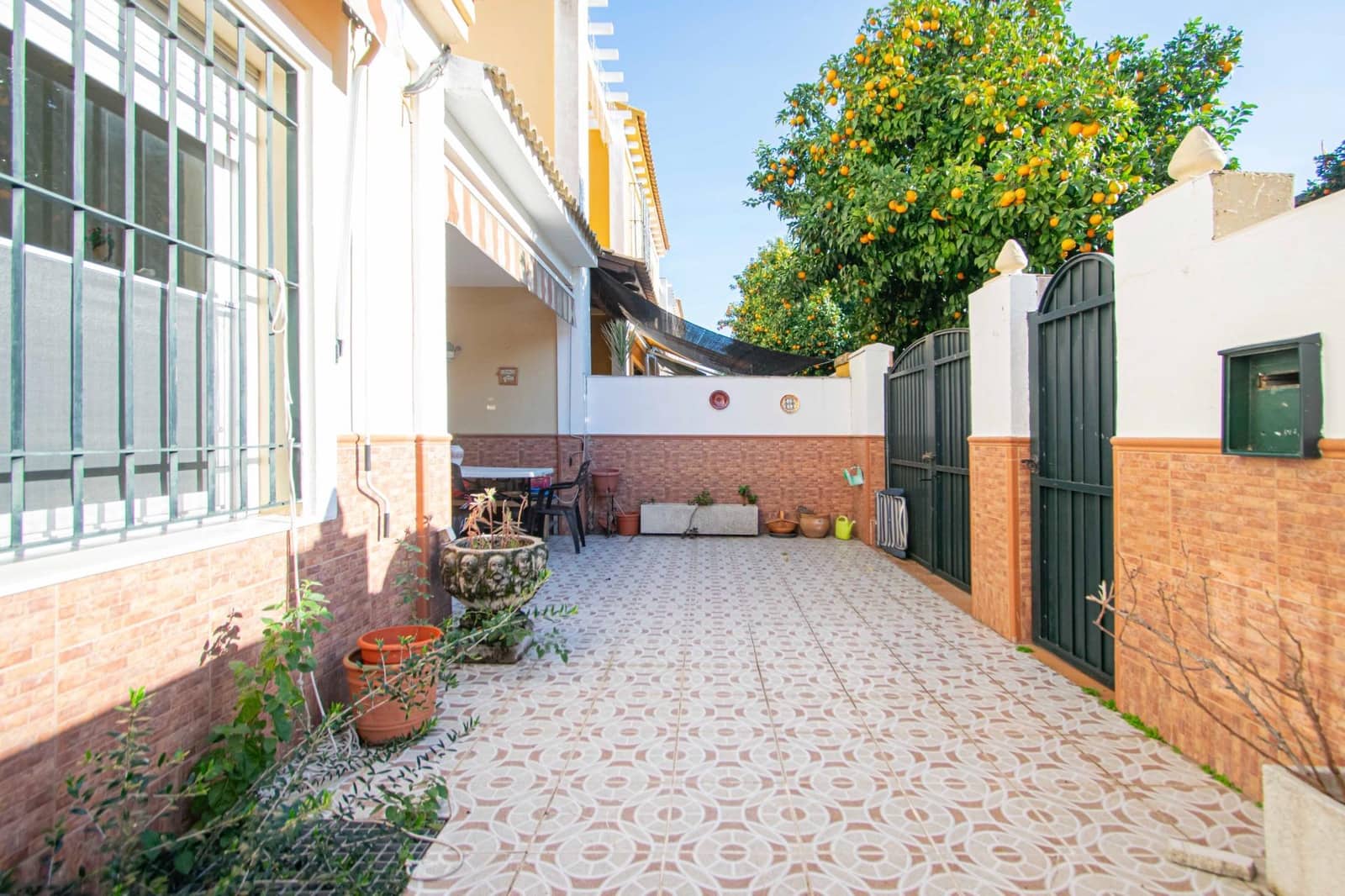 4 sovrum Radhus till salu i Sevilla stad - 414 520 € (Ref: 9473037)