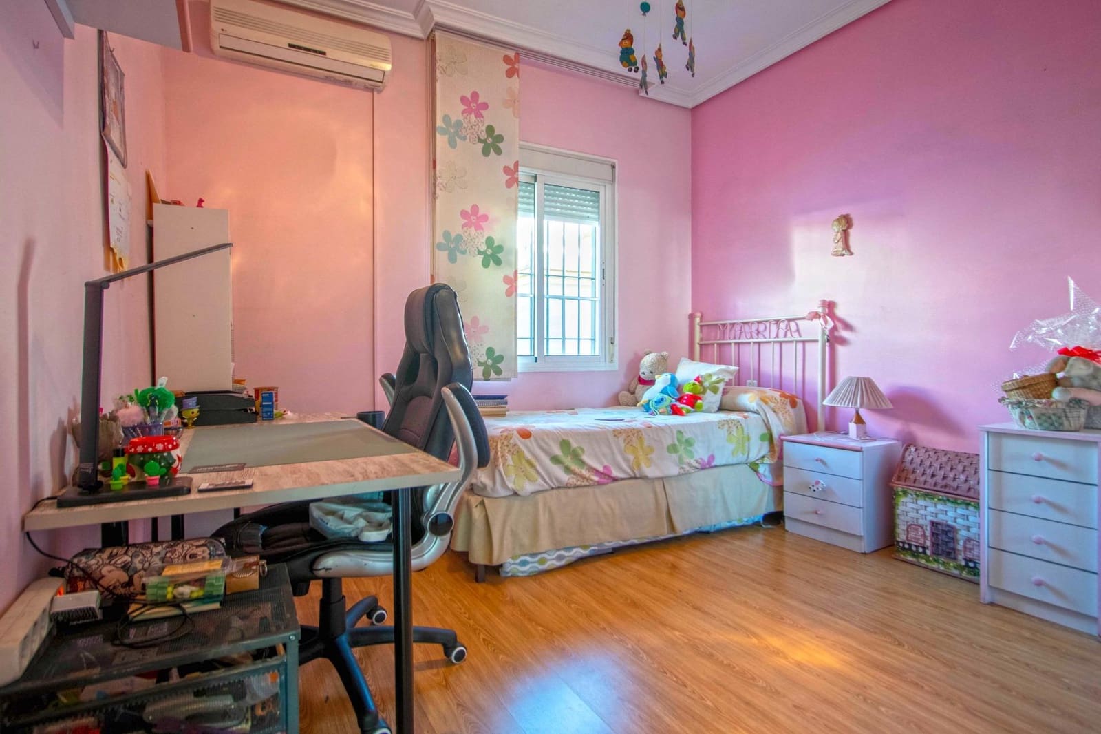 4 sovrum Radhus till salu i Sevilla stad - 414 520 € (Ref: 9473037)