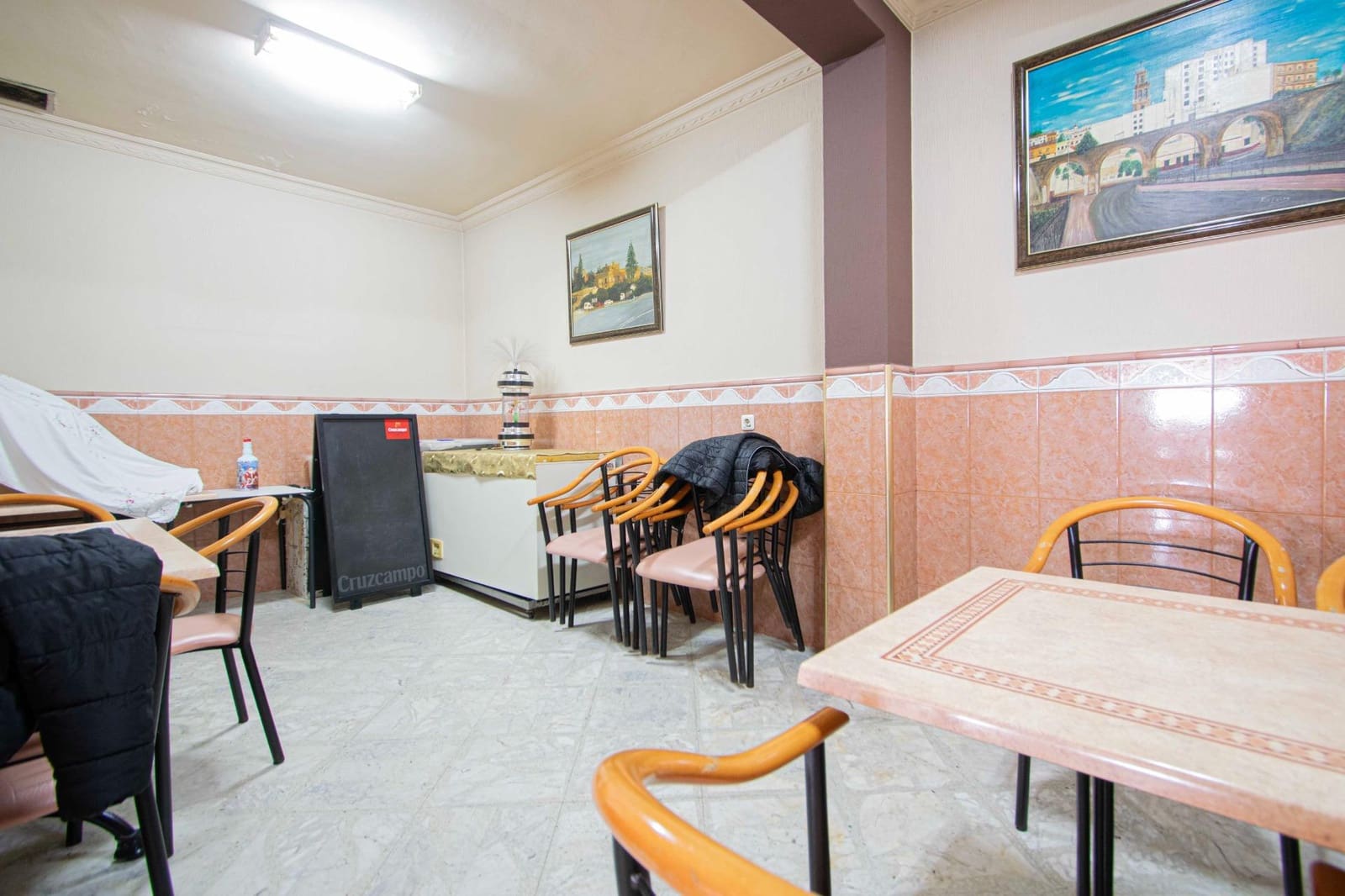 3 chambre Local Commercial à vendre à Alcala de Guadaira - 270 000 € (Ref: 9474252)