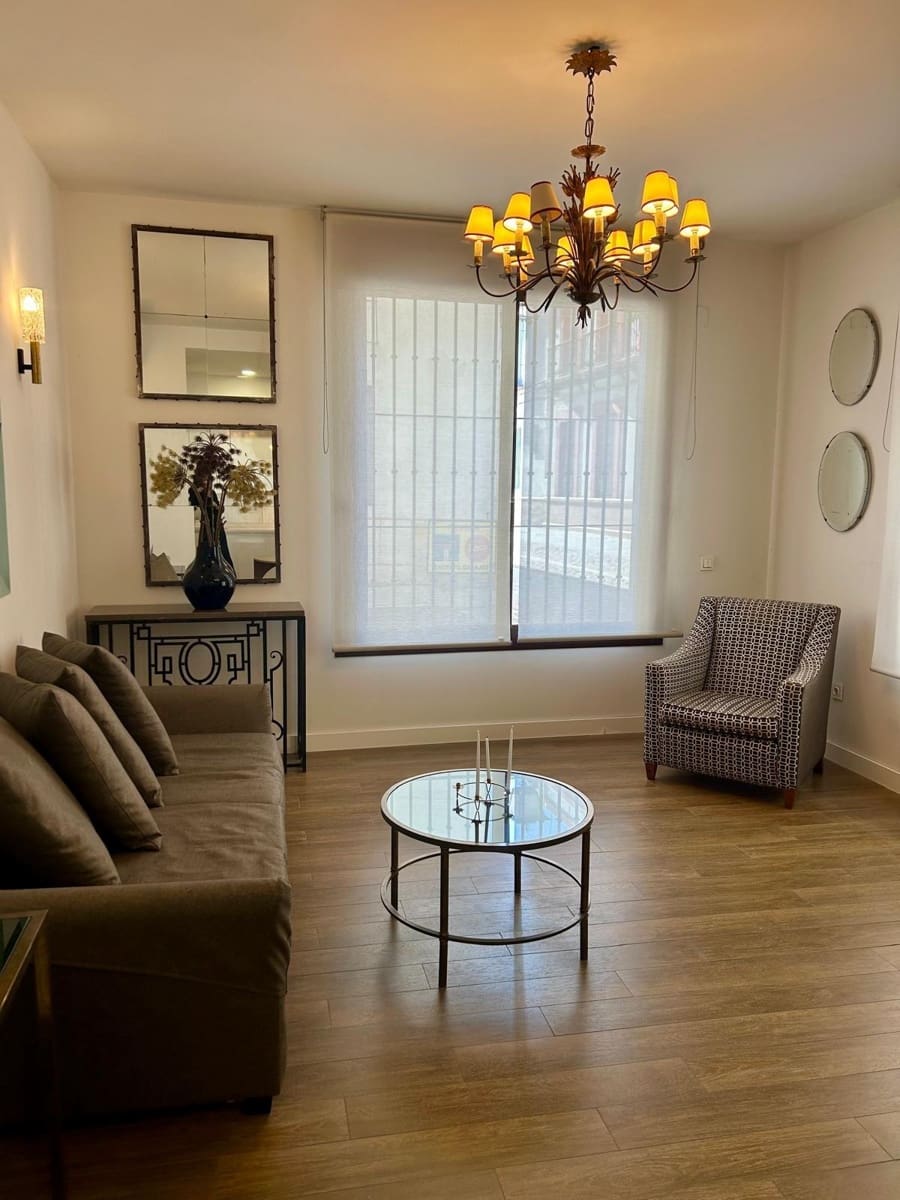 1 bedroom Apartment for rent in Seville city - € 950 (Ref: 9476195)