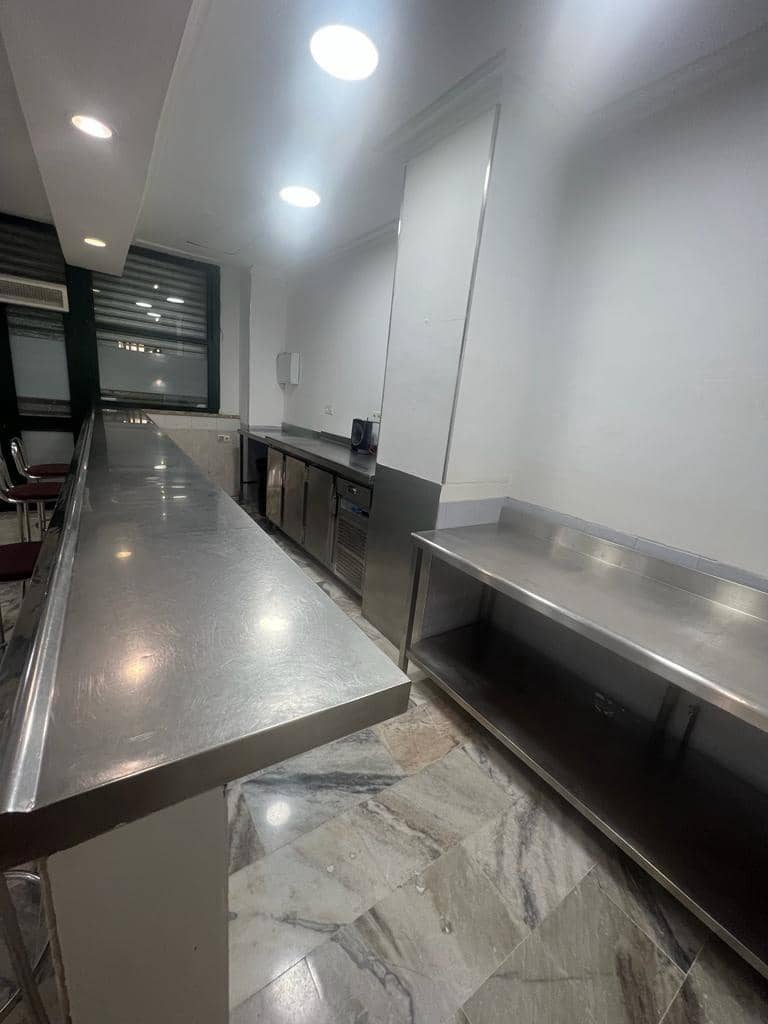 Commercial for rent in Seville city - € 1,500 (Ref: 9481253)
