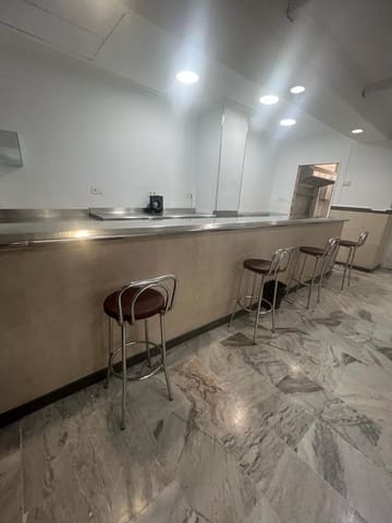 Commercial for rent in Seville city - € 1,500 (Ref: 9481253)