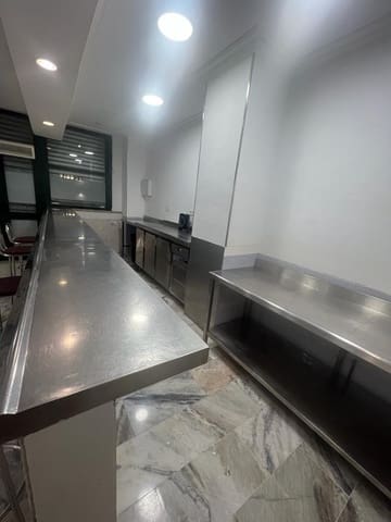 Commercieel te huur in Sevilla stad - € 1.500 (Ref: 9481253)