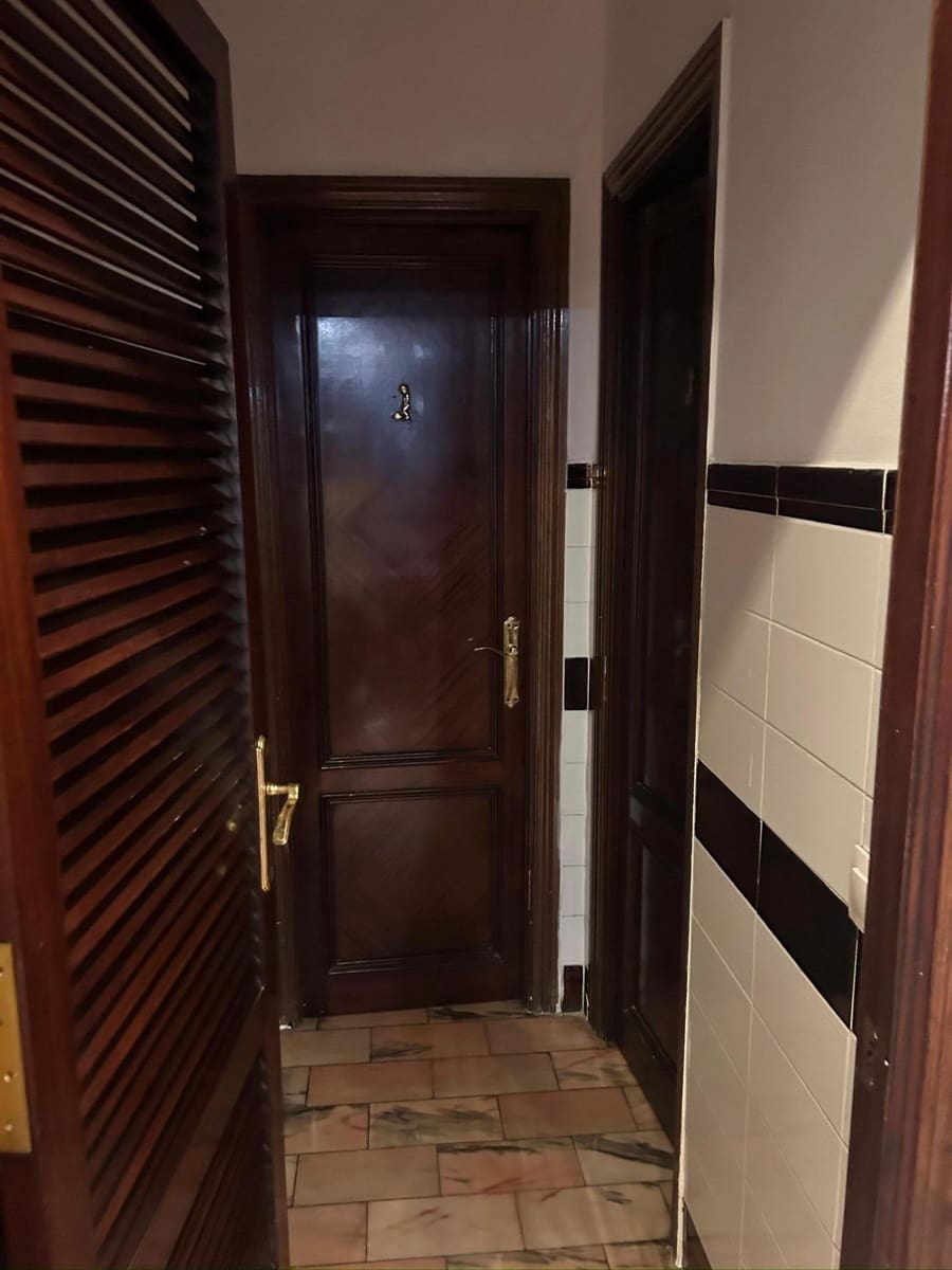 Gewerbe zu verkaufen in San Juan de Aznalfarache - 280.000 € (Ref: 9481254)