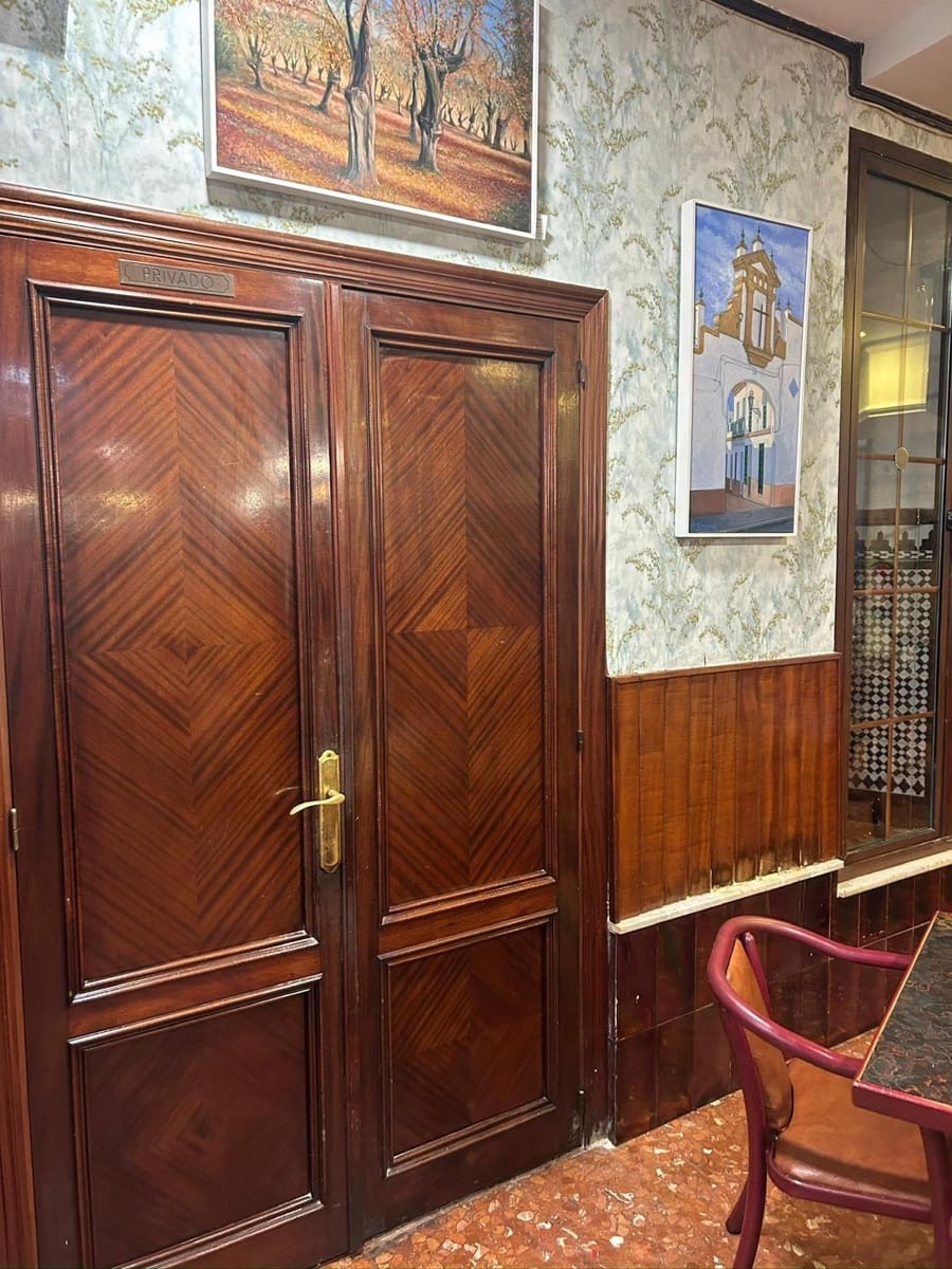 Gewerbe zu verkaufen in San Juan de Aznalfarache - 280.000 € (Ref: 9481254)