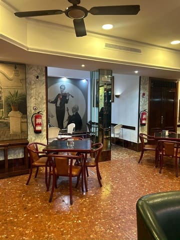 Gewerbe zu verkaufen in San Juan de Aznalfarache - 280.000 € (Ref: 9481254)