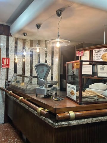 Gewerbe zu verkaufen in San Juan de Aznalfarache - 280.000 € (Ref: 9481254)