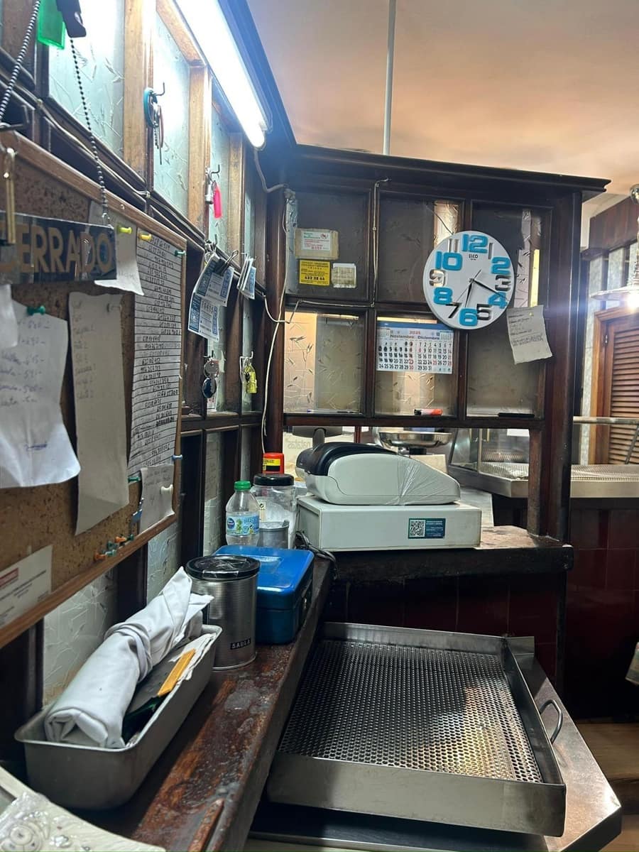 Gewerbe zu verkaufen in San Juan de Aznalfarache - 280.000 € (Ref: 9481254)